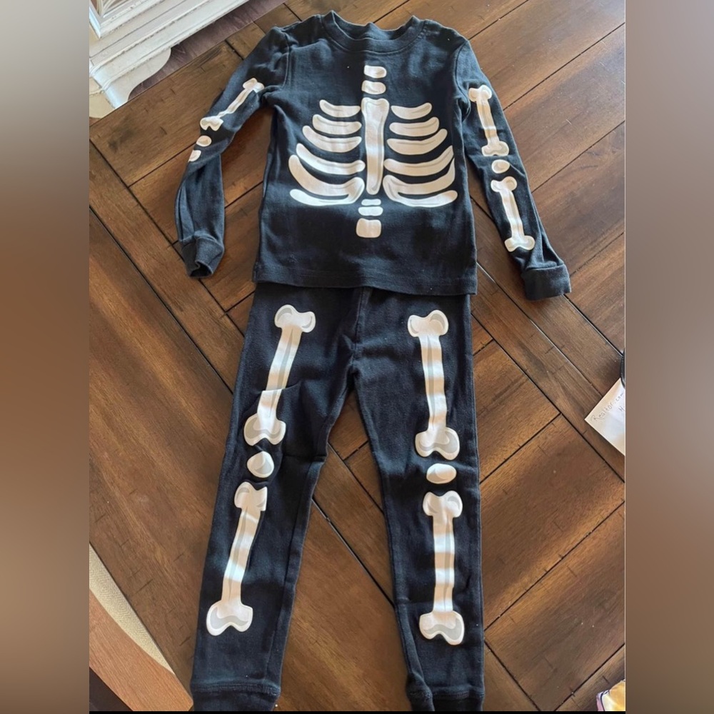 Unisex skeleton pajamas